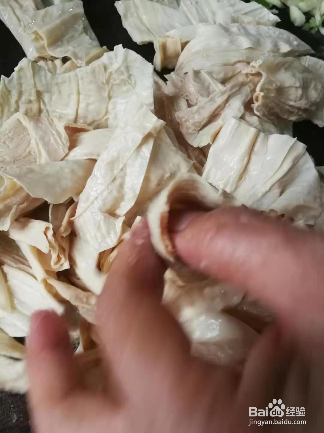 如何制作炒腐竹