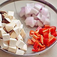 怎么做杏鲍菇黑椒牛肉粒