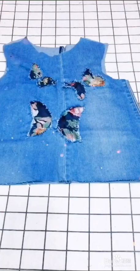 怎么把牛仔裤改成小孩衣服?