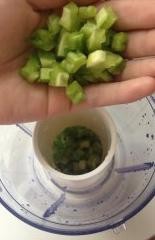 夏日炎炎，来杯苦瓜汁消消暑吧