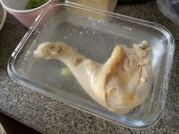 莜面墨西哥饼配鸡肉沙拉