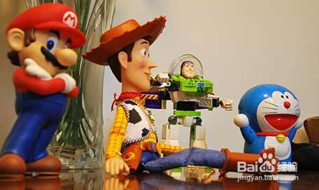 怎样让孩子习惯坐安全座椅？