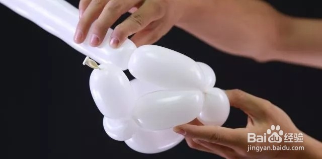 如何用气球做大白