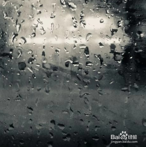 怎么拍雨滴落下的照片