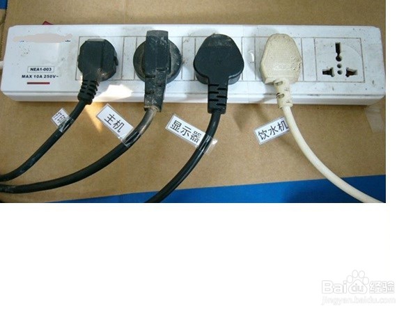 如何规范管理办公桌