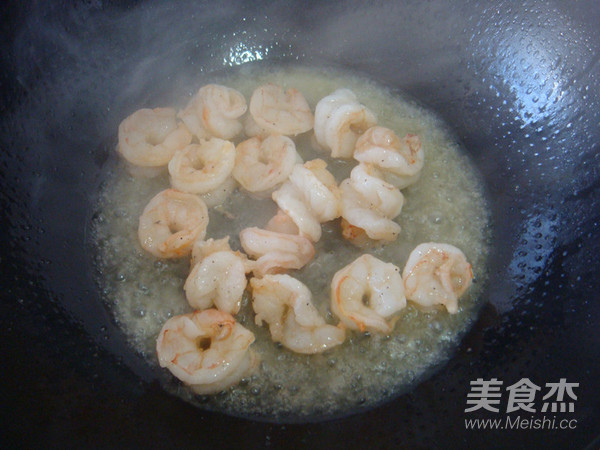 芦笋炒虾仁的做法