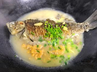 美味营养鲫鱼汤