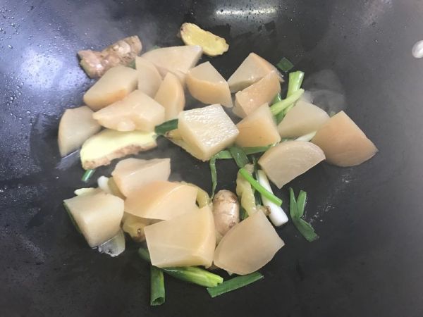 暖胃生津 酸菜鹅掌亦火锅#竹木火锅，文艺腹兴#