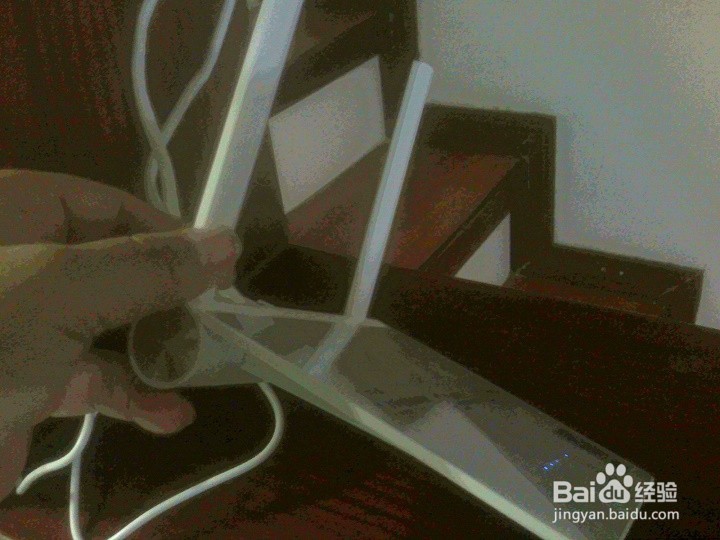 老年人怎样开箱验收路由器