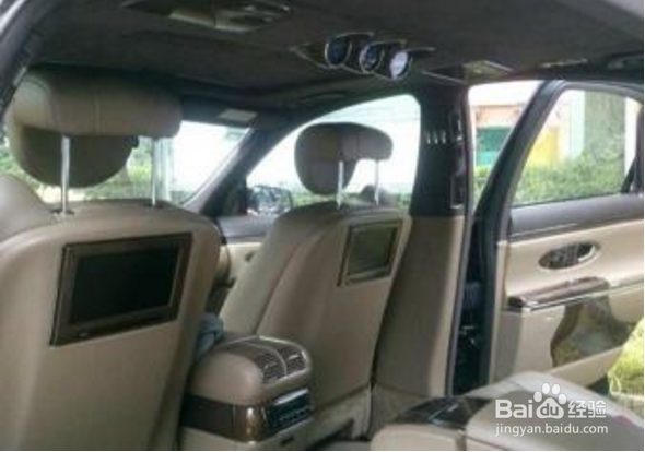 土豪迎亲迈巴赫后跟着九辆大众，众人惊呼不简单