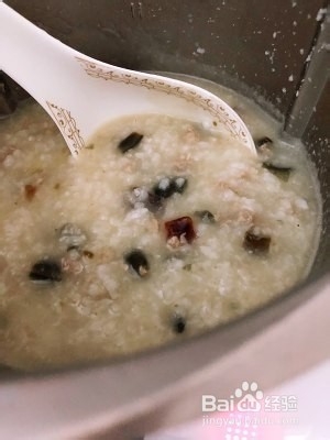 怎么做皮蛋瘦肉粥