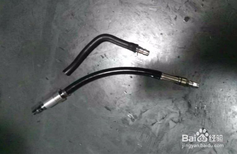 宝马Z4变速箱更换变速箱油维修过程。