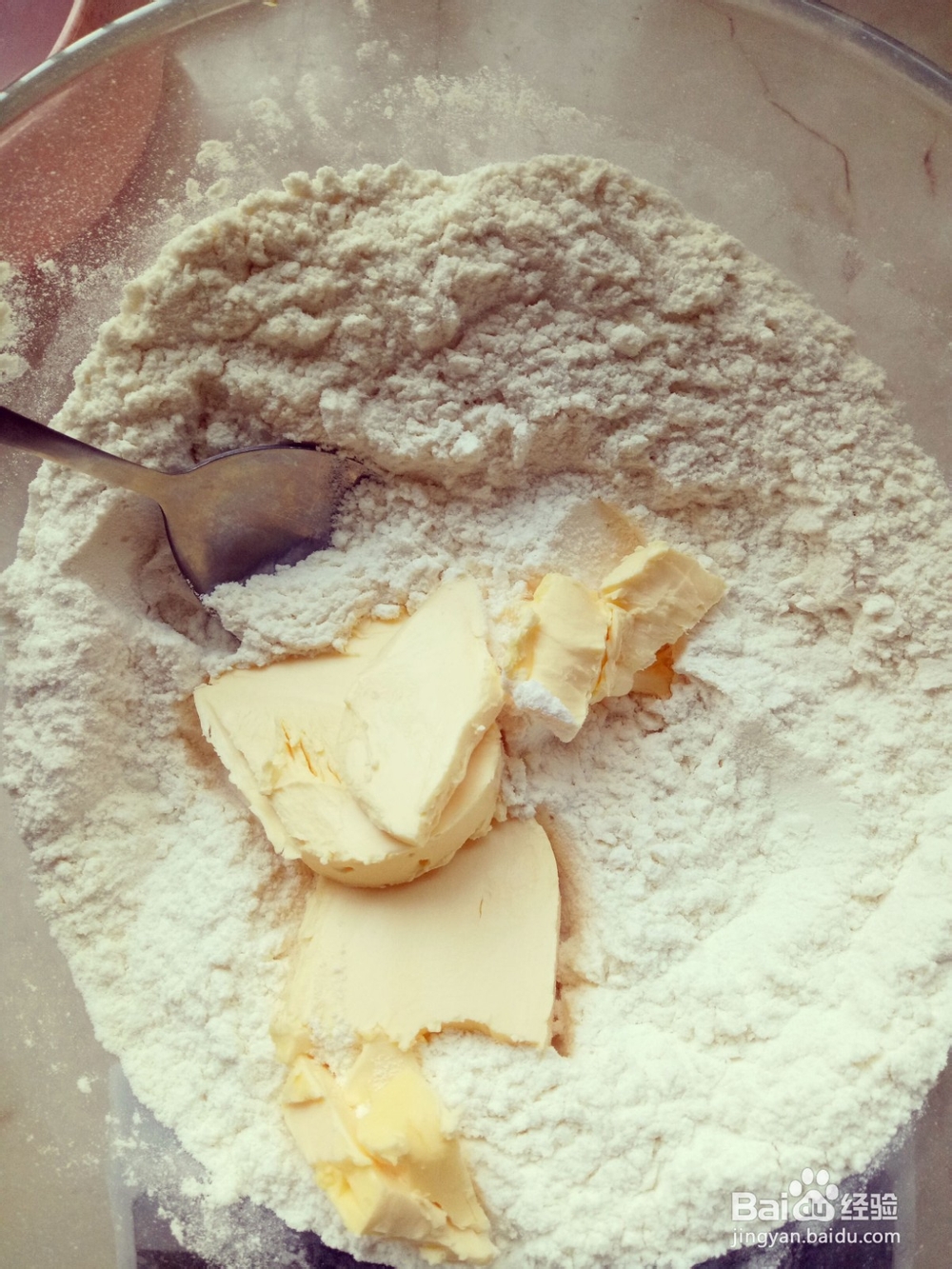 如何制作简单又美味的司康饼