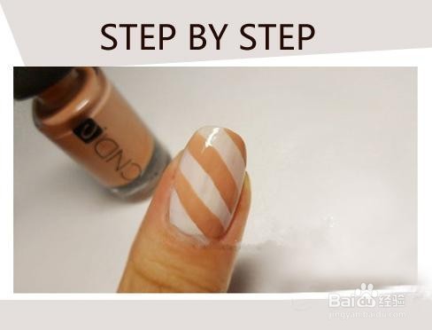 简单方格打造时尚美甲