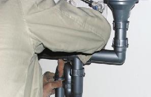 怎样正确安装水槽和热水器