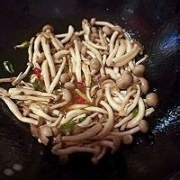 辣椒平菇的美味做法