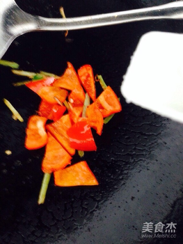 红椒菠萝炒虾仁