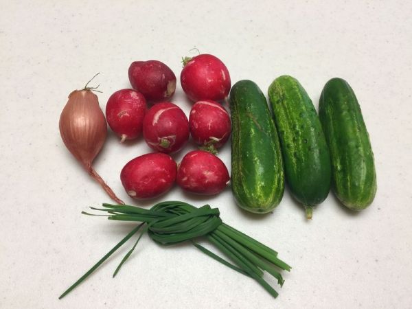 红萝卜青瓜沙拉