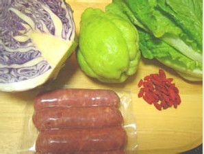 简单快速做好菜---台式卤肠沙拉