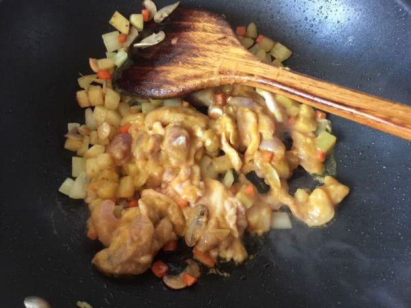 咖喱鸡肉炖饭#百梦多Lady咖喱#