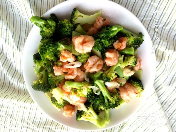 西兰花虾仁的做法