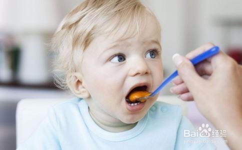 3个月宝宝出现消化不良的问题该怎么解决呢?