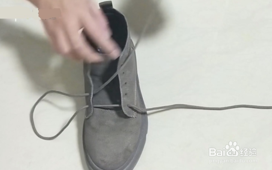 马丁靴怎么系鞋带图解
