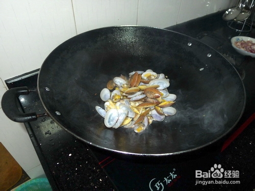 爆炒花甲怎么做，蛤蜊怎么做好吃