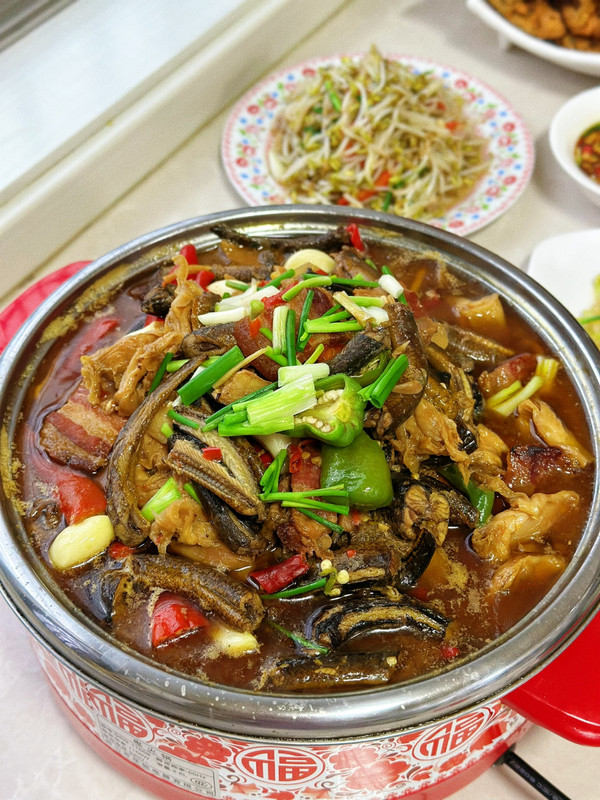 鳝鱼咸菜炖黄瓜