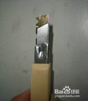 汽车玻璃隔热防爆膜安装贴膜教程