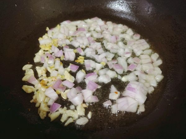 美味小吃泰式甜辣炒年糕