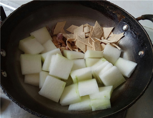 咸肉冬瓜烧厚百叶