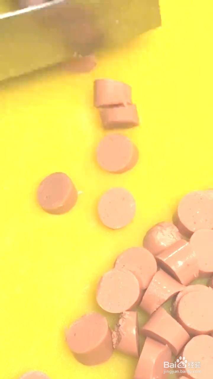 如何用火腿肠做好吃的小零食