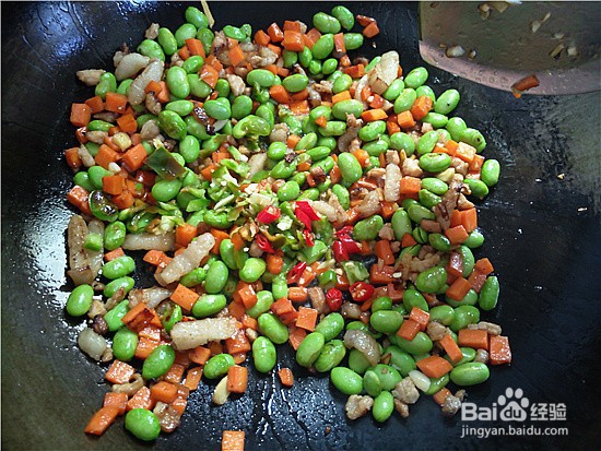 美味胡萝卜毛豆炒肉丁
