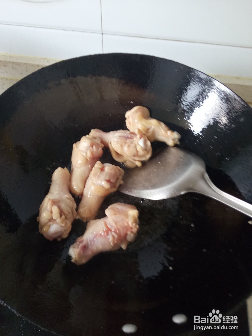 砂锅鸡腿炖葫芦