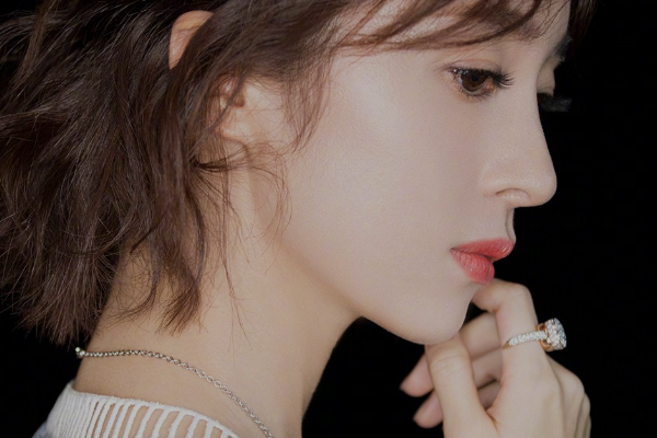 柜中美人插曲叫什么 柳暗花明歌词介绍