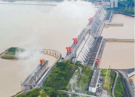 三峡大坝的坝体有多重 我想了解一下三峡大坝的坝体到底有多大重量