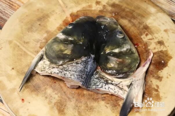 怎样才能做出奶白色的鱼汤