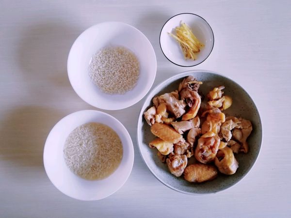 送荷叶香菇鸡粥