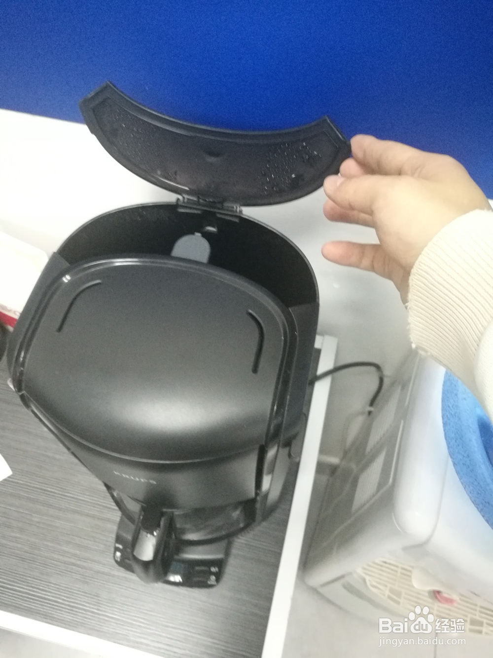 如何使用咖啡机制作一杯美味的咖啡