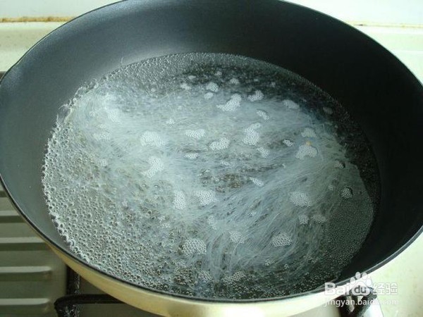 鸡蛋粉丝炒绿豆芽