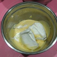 无油淡奶油版中空戚风的做法