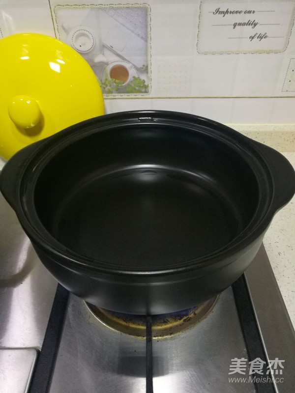 芹菜炒牛肉（砂锅版）