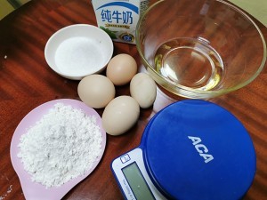 超简单的美味早餐蛋糕卷制作教学