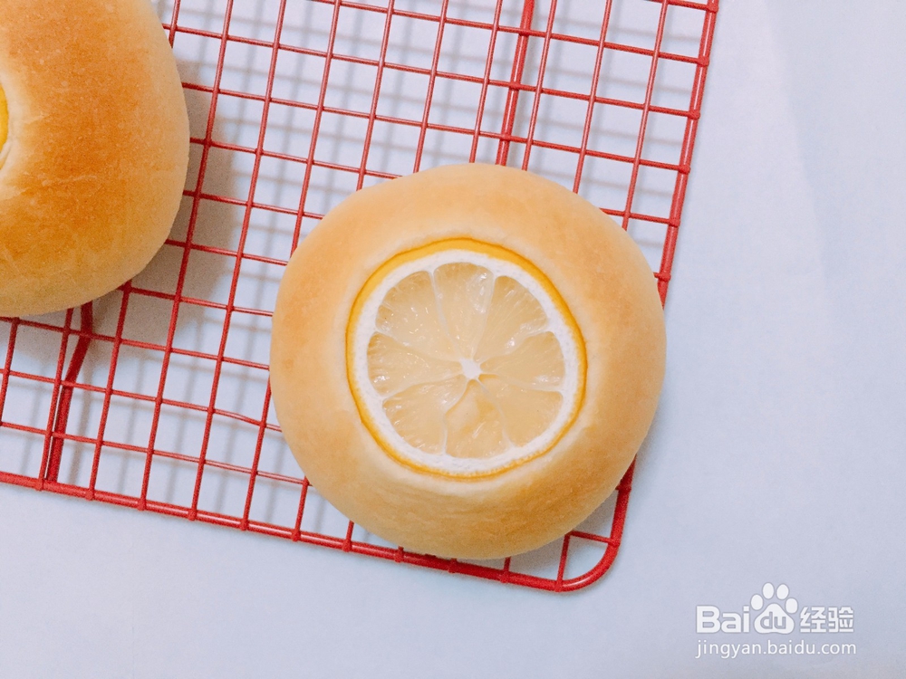 <b>柠檬豆沙面包的做法</b>