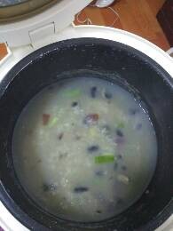 怎样煲好喝的皮蛋粥