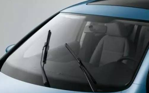 扇形是前挡风玻璃还是后挡风玻璃