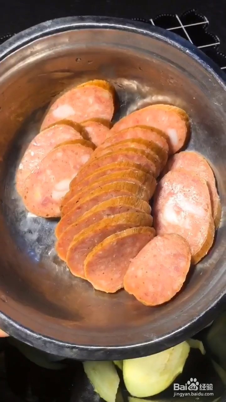简单又非常下饭的红肠烧茄子要怎样做
