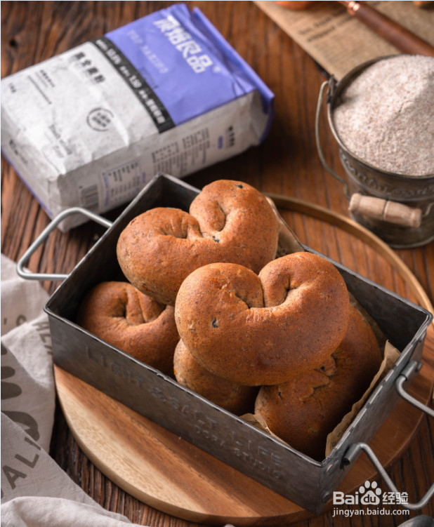 黑全麦橄榄培根法式面包的做法