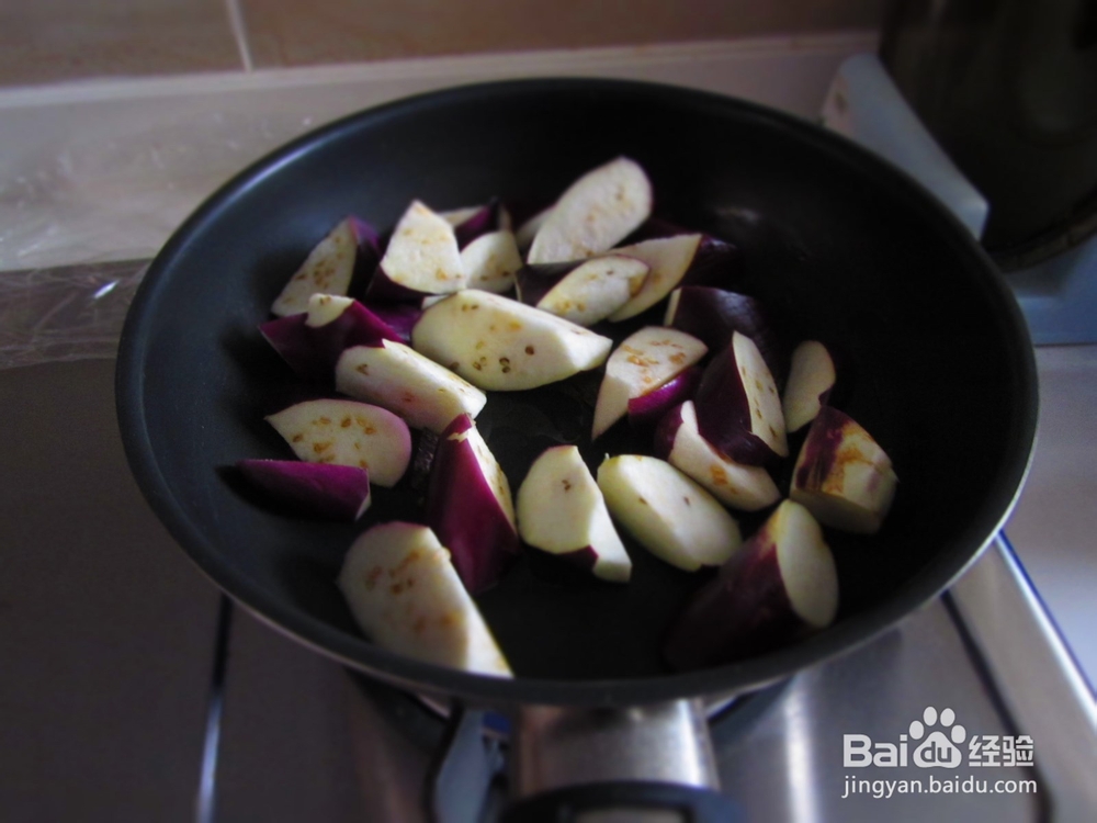 杏鲍菇炒茄子的做法